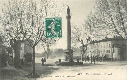 .CPA  FRANCE 84 "Apt, Place Bouquerie"