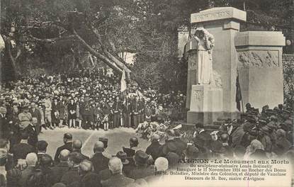 .CPA  FRANCE 84 "Avignon, Le monument aux morts"