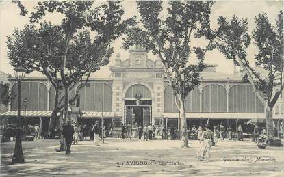 .CPA  FRANCE 84 "Avignon, Les  halles"