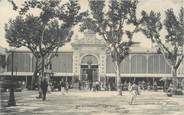 84 Vaucluse .CPA  FRANCE 84 "Avignon, Les  halles"