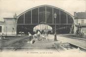 84 Vaucluse .CPA  FRANCE 84 "  Avignon, Le hall de la gare"