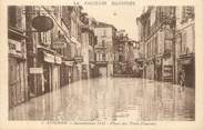 84 Vaucluse .CPA FRANCE 84 " Avignon,  Place des Trois Faucons" / INONDATIONS 1935
