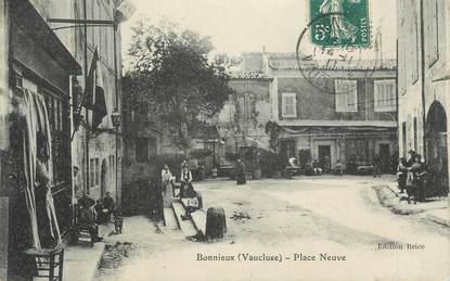 .CPA FRANCE 84 " Bonnieux, Place Neuve"
