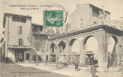 .CPA FRANCE 84 " Courthezon, Les halles, place de la Mairie"