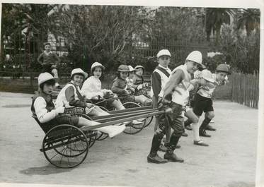 PHOTO ORIGINALE DE PRESSE / FRANCE 06 "Nice, course de jockey enfants"