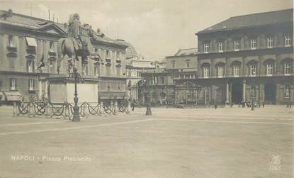 CPA ITALIE "Napola, Piazza Plebiscito"