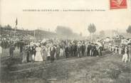 84 Vaucluse .CPA  FRANCE 84 " Cavaillon, Les courses, Les promeneurs sur la pelouse"