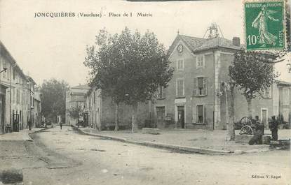 .CPA  FRANCE 84 " Joncquières, Place de la Mairie"