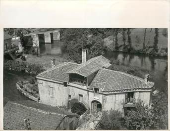 PHOTO ORIGINALE / FRANCE 24 "Dans le Périgord, un curieux moulin en forme de bateau, 1938"