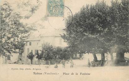 .CPA   FRANCE 84 "Robion, Place de la fontaine"