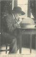 84 Vaucluse .CPA   FRANCE 84 "SERIGNAN, Le naturaliste JH Fabre en observation"