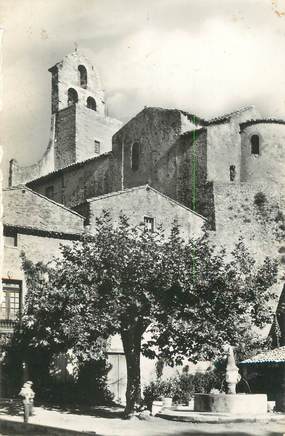 .CPSM  FRANCE 84 "Puyméras, L'église et la grande fontaine"