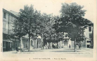 .CPA  FRANCE 84 "Sault de Vaucluse, Place du marché"