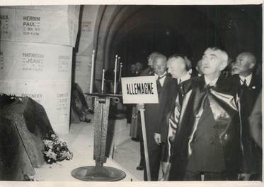 PHOTO ORIGINALE / FRANCE 55 "Douaumont, manifestations en faveur de la paix"