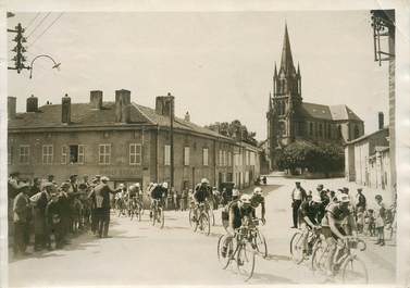  PHOTO ORIGINALE / FRANCE 57 "Woippy, le Tour de France Etape Metz Charleville" / CYCLISME