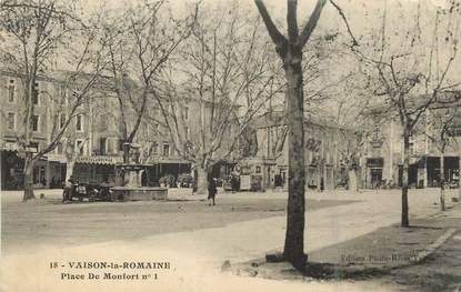 .CPA  FRANCE 84 "Vaison, Place de Montfort n° 1"