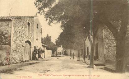 .CPA  FRANCE 84 "Visan, Quartier des écoles et route d'Orange"