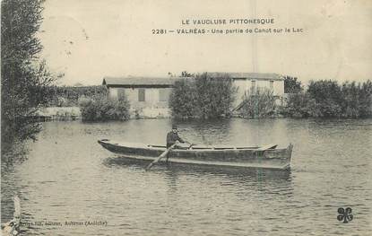 .CPA  FRANCE 84 "Valréas, Une partie de canot sur le lac"
