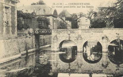.CPA  FRANCE 77 " Courquetaine, Le vieux pont levis sur les fossés"
