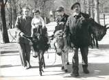 75 Pari PHOTO ORIGINALE / FRANCE 75 "Paris, promenade à dos d'âne pour ces enfants aux Tuileries"