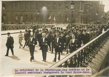 PHOTO ORIGINALE / FRANCE 75 "Paris, inauguration du pont Notre Dame"