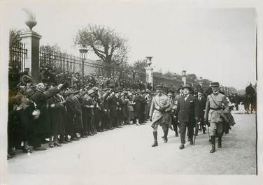 PHOTO ORIGINALE / FRANCE 75 "Paris, Fête de Jeanne d'Arc, cortège rue de Rivoli"