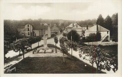 .CPSM   FRANCE 77 "Jouy sur Morin, Avenue de la gare"