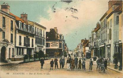 .CPA  FRANCE 77 "Nemours, Rue de Paris"