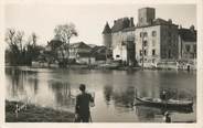 77 Seine Et Marne .CPSM  FRANCE 77 "Nemours, Les rives du Loing et le château"