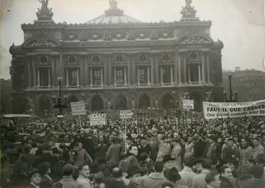 PHOTO ORIGINALE / FRANCE 75 "Paris, manifestations des mutilés de guerre, place de l'Opéra"