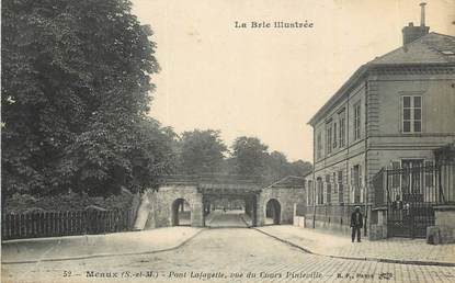 .CPA  FRANCE 77 "Meaux, Pont Lafayette"