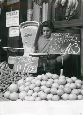 PHOTO ORIGINALE / FRANCE 75 "Paris, sur les marchés, la double étiquette"