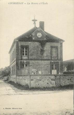 .CPA  FRANCE 89 "Courgenay, La Mairie et l'école"