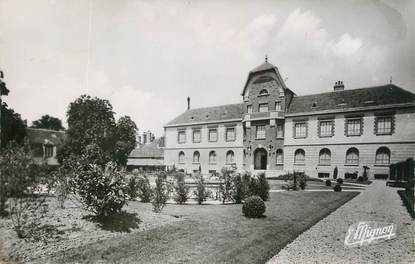 .CPSM  FRANCE 89 "Sougères sur Sinotte, Maison familiale de cure du petit Pien"