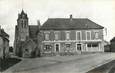 .CPSM  FRANCE 89 "Villethierry, Place de l'église et hôtel restaurant"