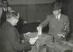 PHOTO ORIGINALE / THEME "1945, Vote du Gal Delattre de Tassigny"