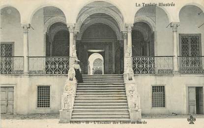 CPA TUNISIE "Tunis, Escalier des Lions au Bardo"