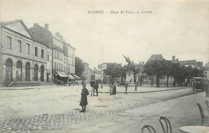 .CPA  FRANCE 42 " Roanne, Place du Palais de Justice"