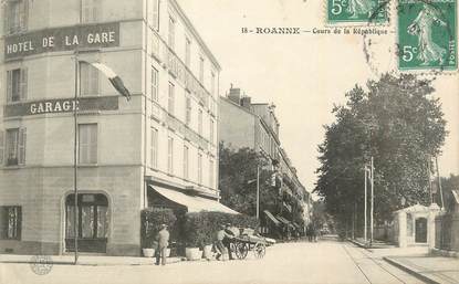 .CPA  FRANCE 42 " Roanne, Cours de la République"