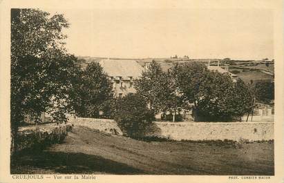 . CPA  FRANCE 12 "Cruejouls, Vue sur la Mairie"