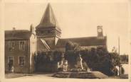 02 Aisne . CPA  FRANCE 02 "Marchais, L'église et le monument aux morts"