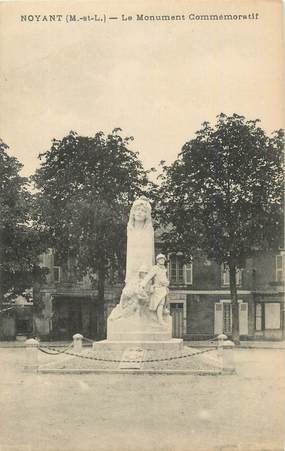 . CPA  FRANCE  49  " Noyant, Le monument aux morts"