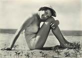 La Femme CPSM PIN UP "Sur le sable"