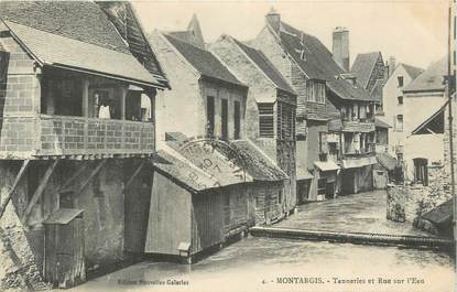 . CPA  FRANCE  45 "  Montargis,  Tanneries et rue sur l'eau"