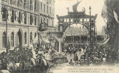 . CPA  FRANCE  76 " Rouen, Millénaire Normand de 1911, le char des dentellières d'Alençon"