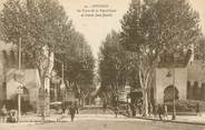 84 Vaucluse .CPA  FRANCE 84 "  Avignon, Porte de la République  et Cours Jean Jaurès"