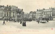 45 Loiret . CPA FRANCE 45 "Orléans, La place du Martroi, l'Hôtel des Postes" / TRAM