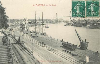 . CPA  FRANCE 44 "Nantes, Le port"