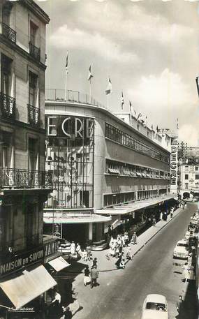 . CPSM  FRANCE 44 "Nantes, Les grands magasins Decré et la rue de la Marne"