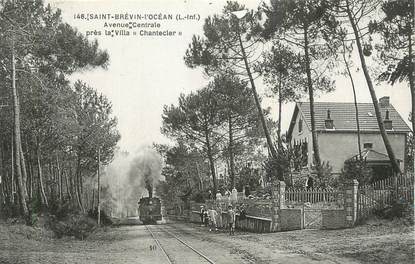 . CPA  FRANCE 44 " St Brévin l'Océan, Avenue centrale près la Villa Chantecler" / TRAIN